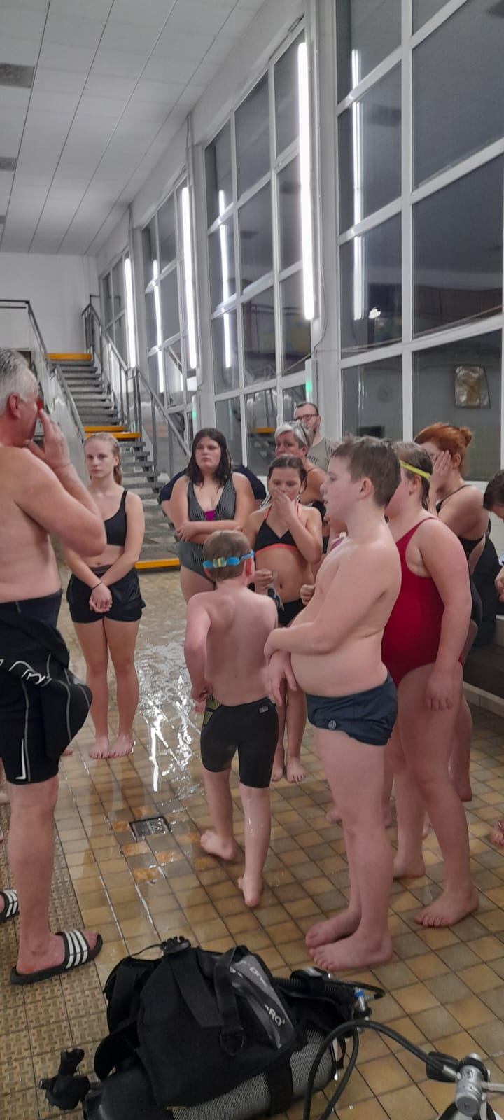 Přečtete si více ze článku Akce potápěčů OSAC v bazénu pro Sdružení pěstounských rodin dne 10.3.2023